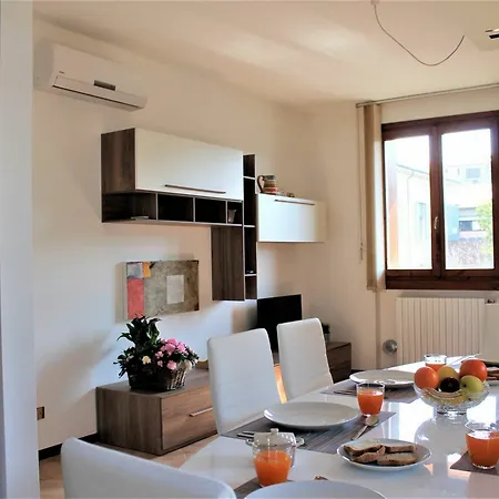 Enjoy Apartment Desenzano del Garda
